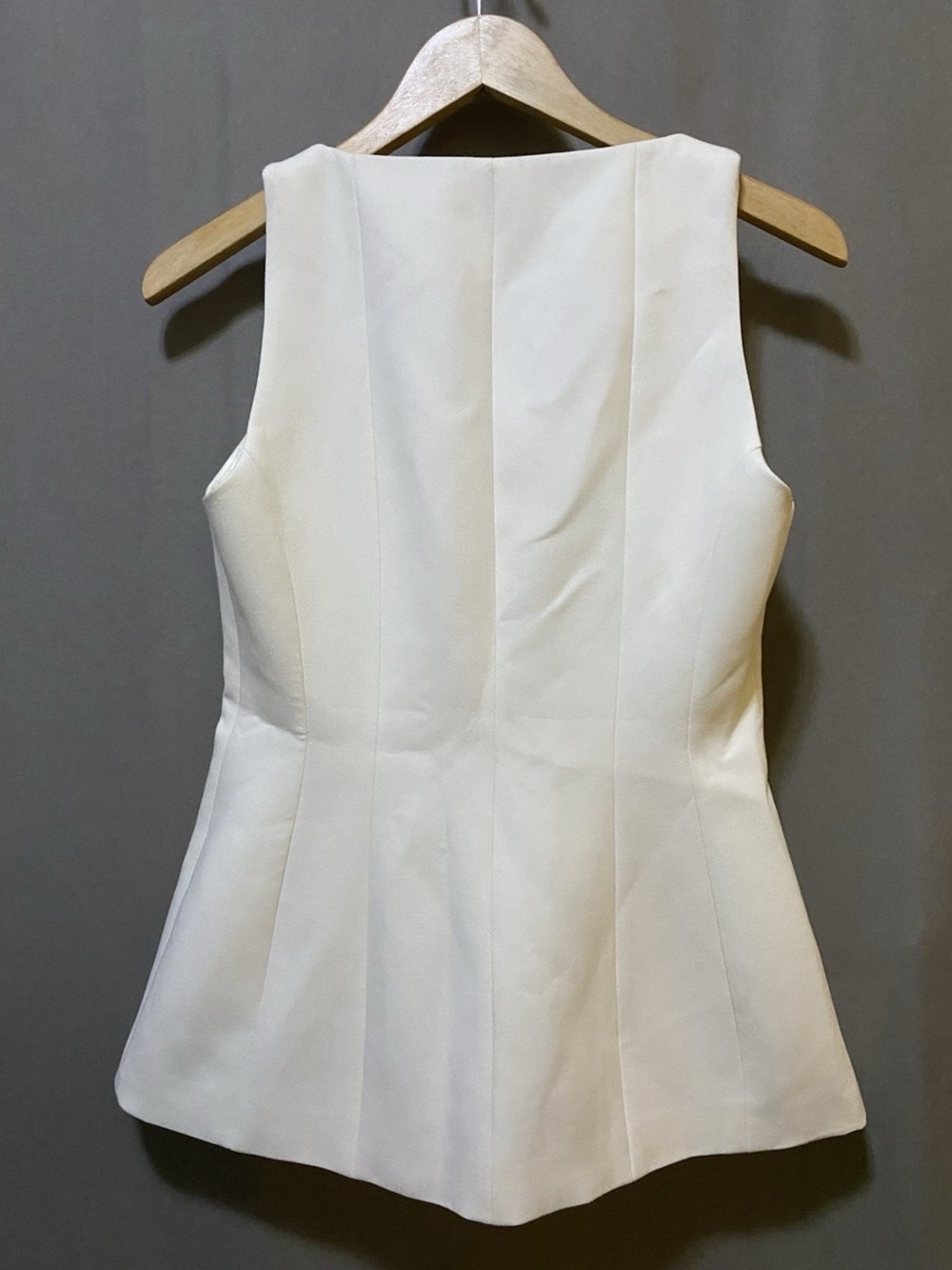 Zara Cream Zip-Front Sleeveless Peplum Top - Picture 5 of 9